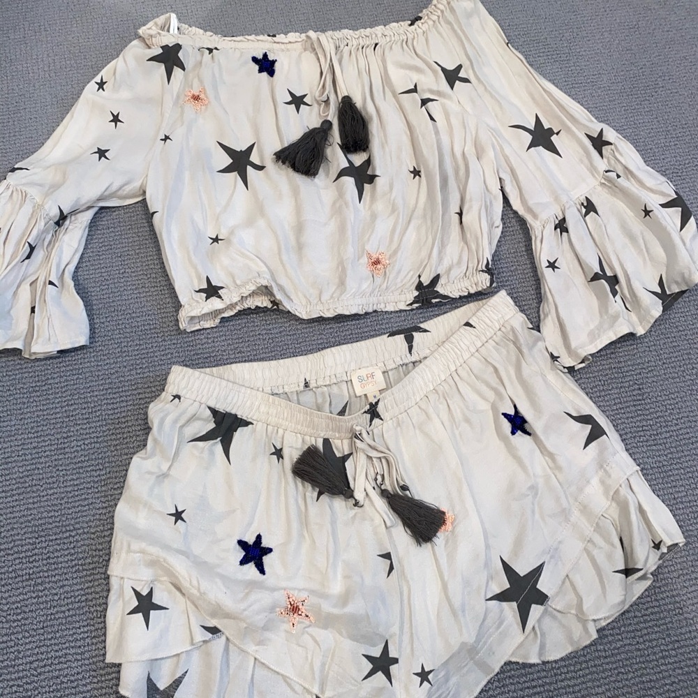 Star Set with off the shoulder top